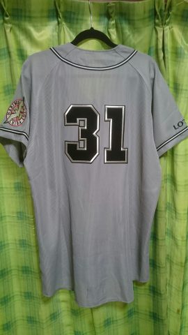 2000～2004年使用 ビジターユニフォーム（ブラック） への背